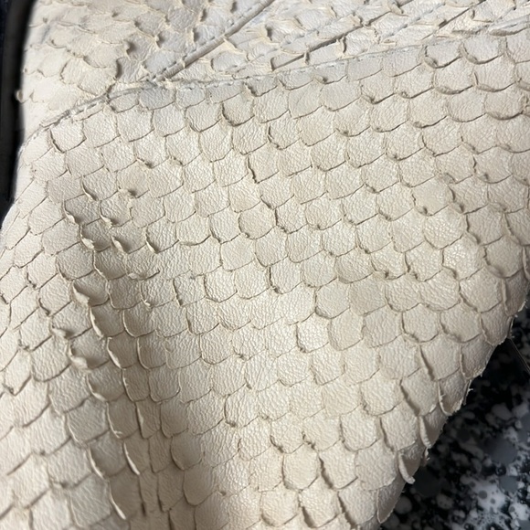 Real Snake Skin Steven by Steve Madden Chelsea booties, western chic, cream,sz 9 - Picture 5 of 17